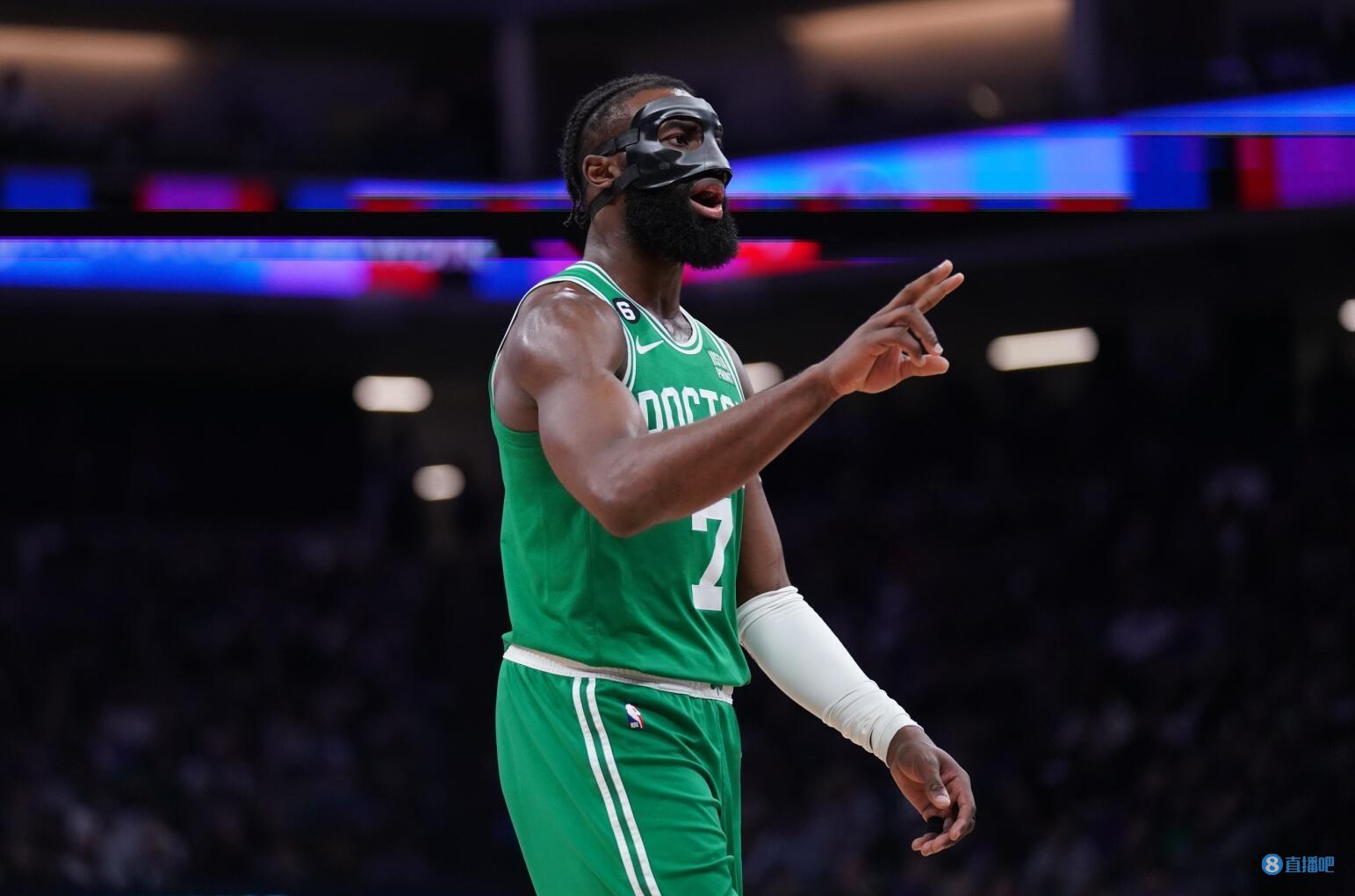 前场反抢 前场反抢